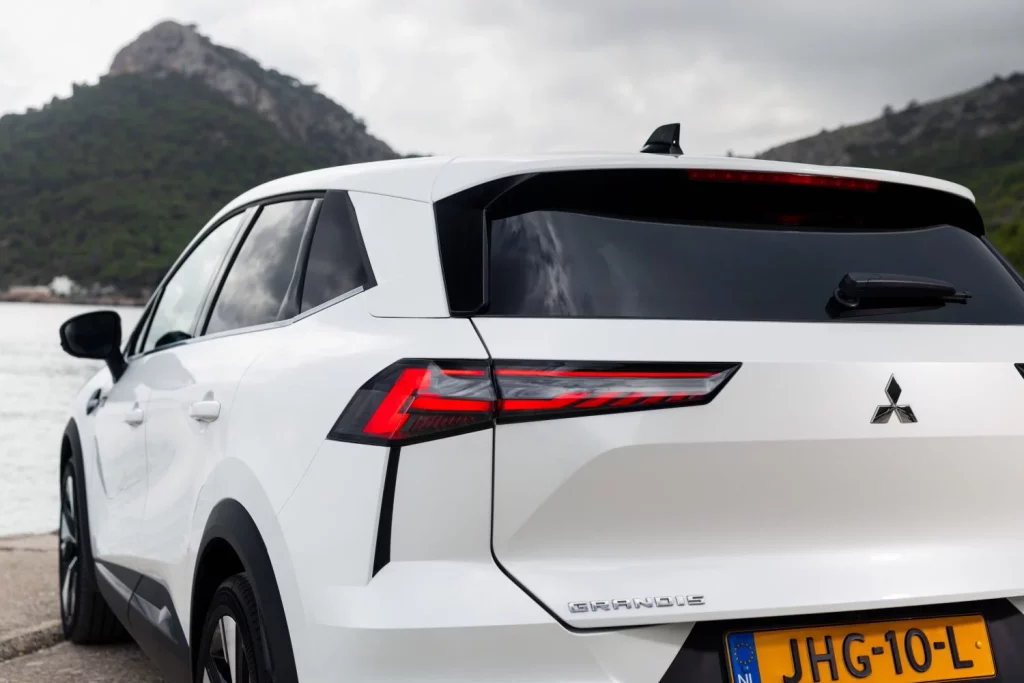 Primera prueba del Mitsubishi Grandis: El “tapado” de los SUV compactos 21 Motor16 mitsubishi grandis 33 Motor16