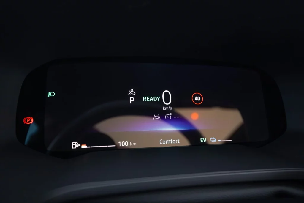 Primera prueba del Mitsubishi Grandis: El “tapado” de los SUV compactos 10 Motor16 mitsubishi grandis 44 Motor16