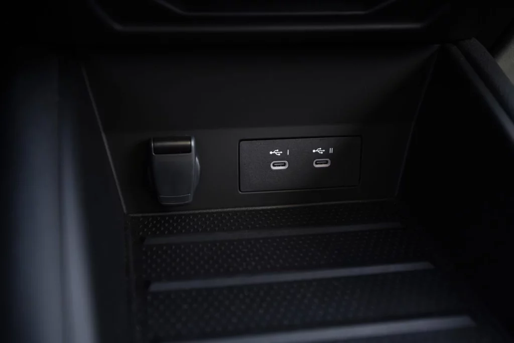 Primera prueba del Mitsubishi Grandis: El “tapado” de los SUV compactos 9 Motor16 mitsubishi grandis 45 Motor16