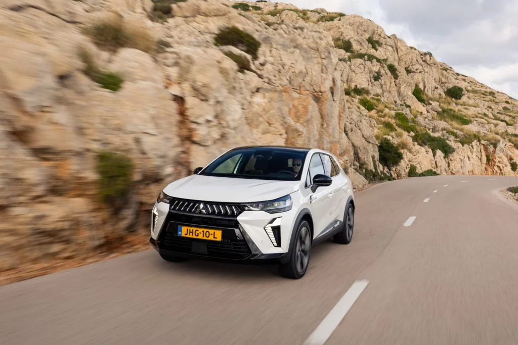 Primera prueba del Mitsubishi Grandis: El “tapado” de los SUV compactos 1 Motor16 Primera prueba del Mitsubishi Grandis: El “tapado” de los SUV compactos