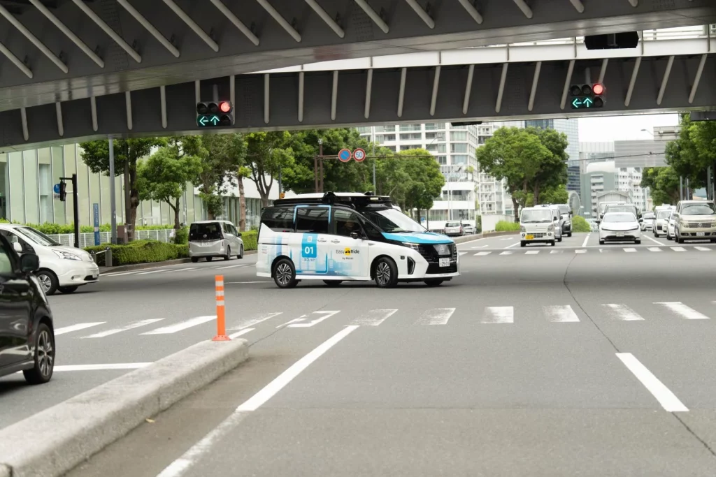 nissan serena conduccion autonoma yokohama 13 Motor16
