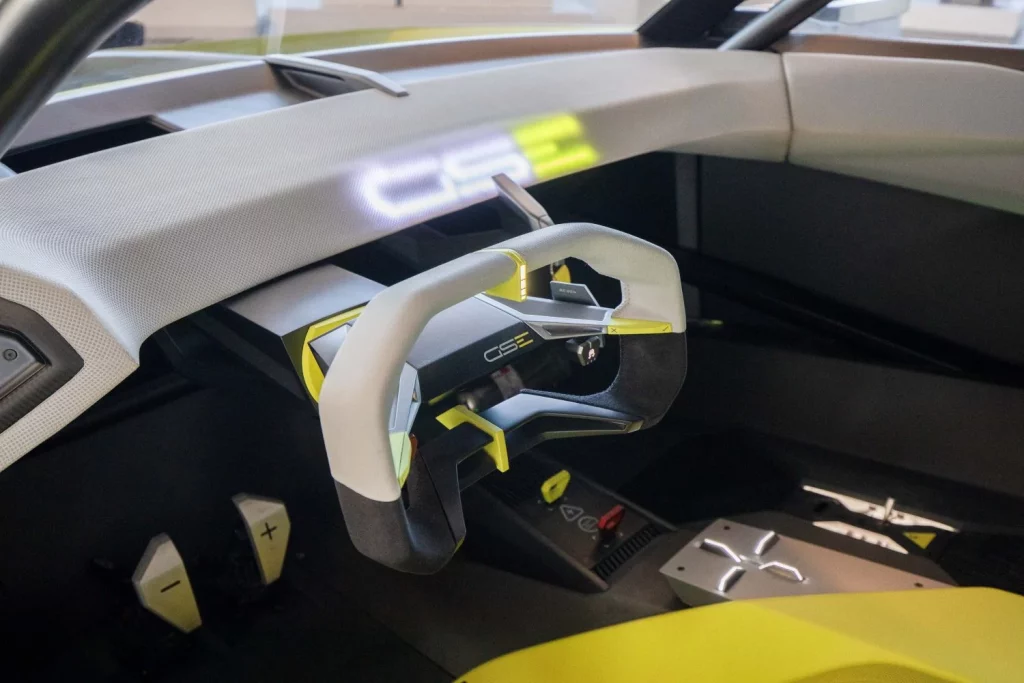 La exposición Opel Love desembarca en Mobility City con 25 piezas históricas y el futurista Corsa GSe Vision Gran Turismo 15 Motor16 opel love expo zaragoza mobility city2025 2026 2 Motor16