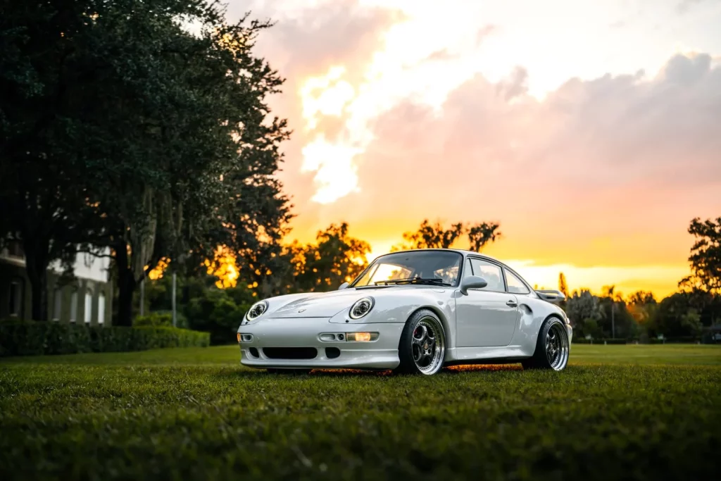Este Porsche 911 restomod Project Gravette tiene 510 CV y alma de Land Rover 40 Motor16 Este Porsche 911 restomod Project Gravette tiene 510 CV y alma de Land Rover