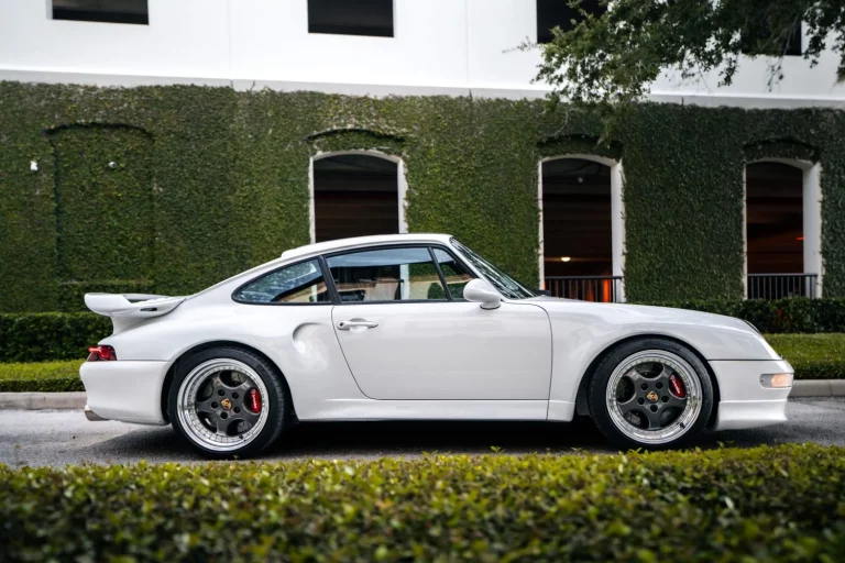 Este Porsche 911 restomod Project Gravette tiene 510 CV y alma de Land Rover