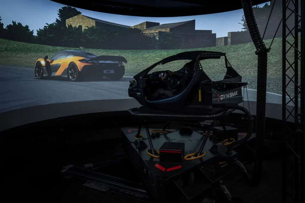 Un nuevo simulador de McLaren contribuye a desarrollar el superdeportivo W1 3 Motor16 Un nuevo simulador de McLaren contribuye a desarrollar el superdeportivo W1