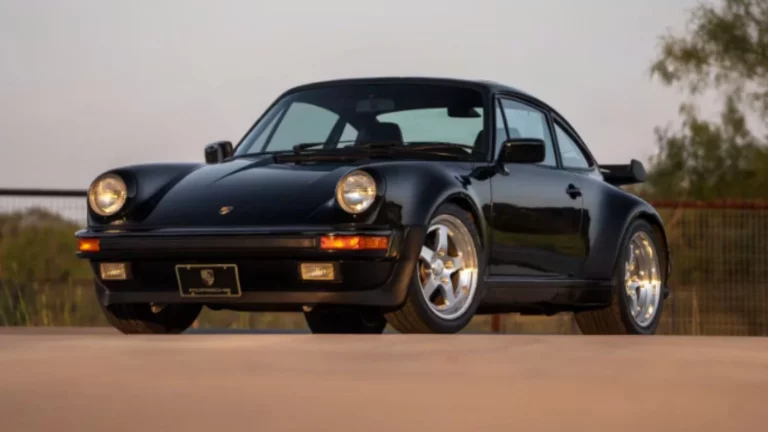 A subasta un Porsche 911 Turbo 930 y otros 1.500 vehículos de colección