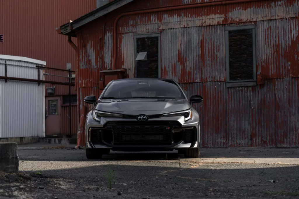 El Toyota GR Corolla 2026 nos pone los dientes largos con sus constantes mejoras