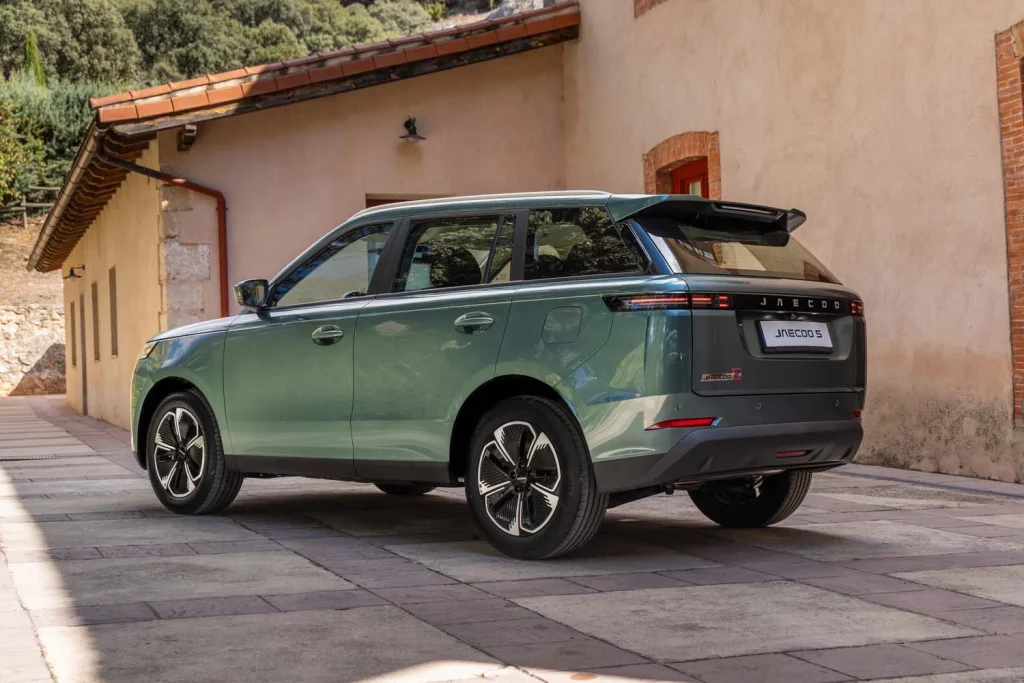 1648 D13A2196 Motor16