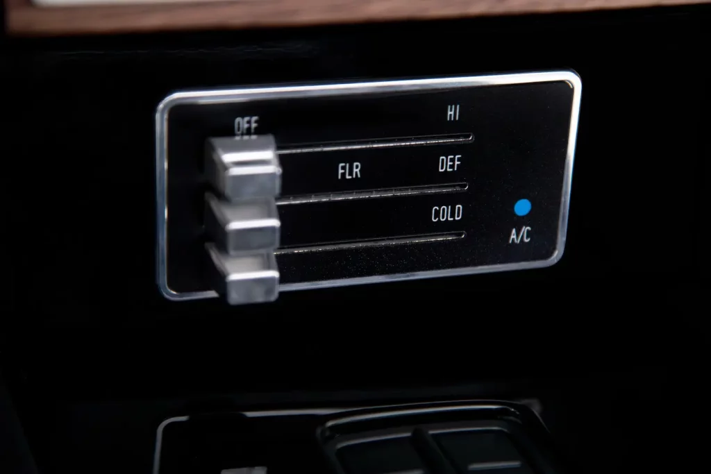 El mejor restomod de un Ford Mustang Boss 429 lo fabrica Revology y lo vende a precio de Ferrari 34 Motor16 1969 revology boss mustang 429 21 Motor16