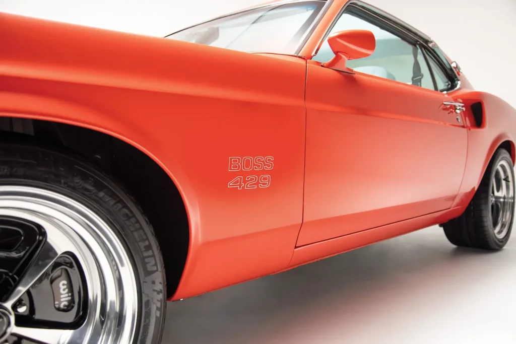 El mejor restomod de un Ford Mustang Boss 429 lo fabrica Revology y lo vende a precio de Ferrari 22 Motor16 1969 revology boss mustang 429 8 Motor16