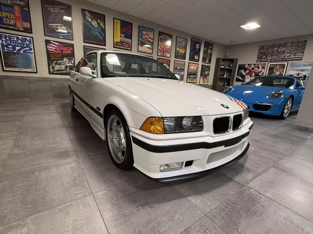 1995 BMW M3. BaT. Imagen delantera.