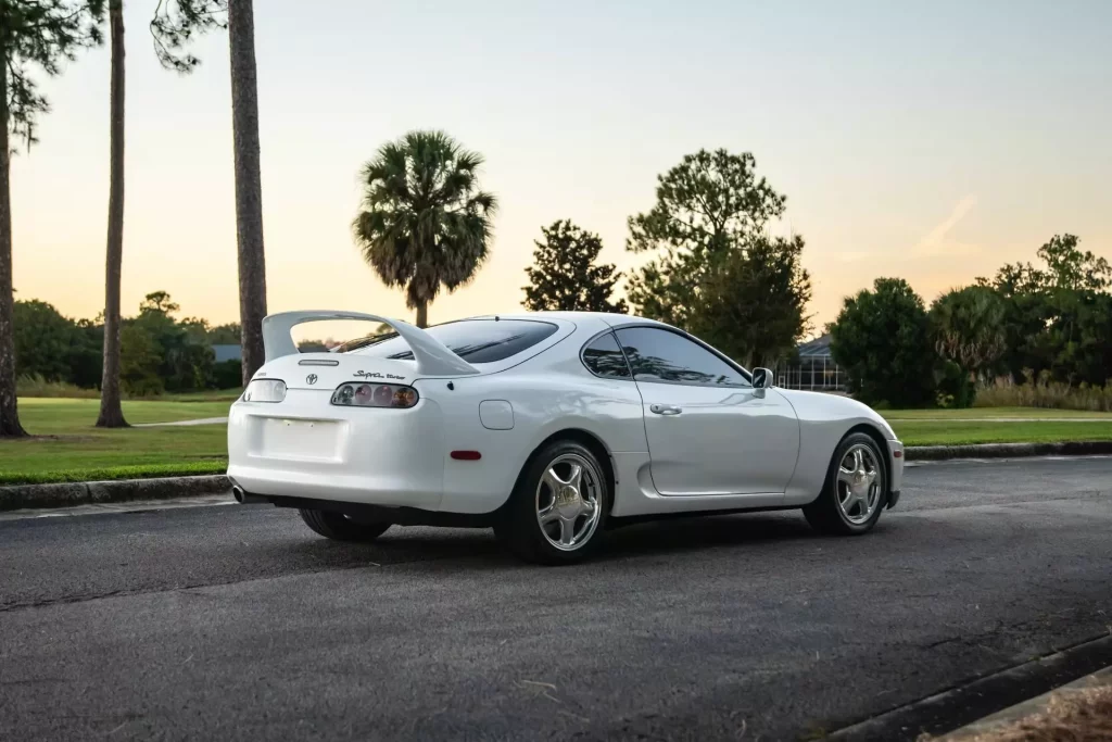 Este Toyota Supra de 1998 parece que salió ayer del concesionario. De ahí su precio 9 Motor16 1998 Toyota Supra A80 Mecum 3 Motor16