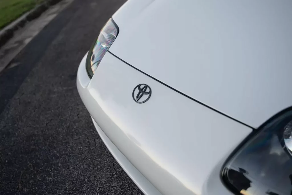 Este Toyota Supra de 1998 parece que salió ayer del concesionario. De ahí su precio 12 Motor16 1998 Toyota Supra A80 Mecum 7 Motor16