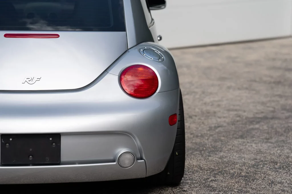 Volkswagen New Beetle Turbo S: El escarabajo que soñaba con ser 911 y RUF lo hizo posible 15 Motor16 2002 RUF Volkswagen Beetle Turbo S 11 Motor16