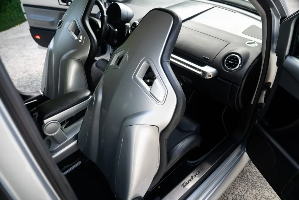 Volkswagen New Beetle Turbo S: El escarabajo que soñaba con ser 911 y RUF lo hizo posible 26 Motor16 2002 RUF Volkswagen Beetle Turbo S 22 Motor16