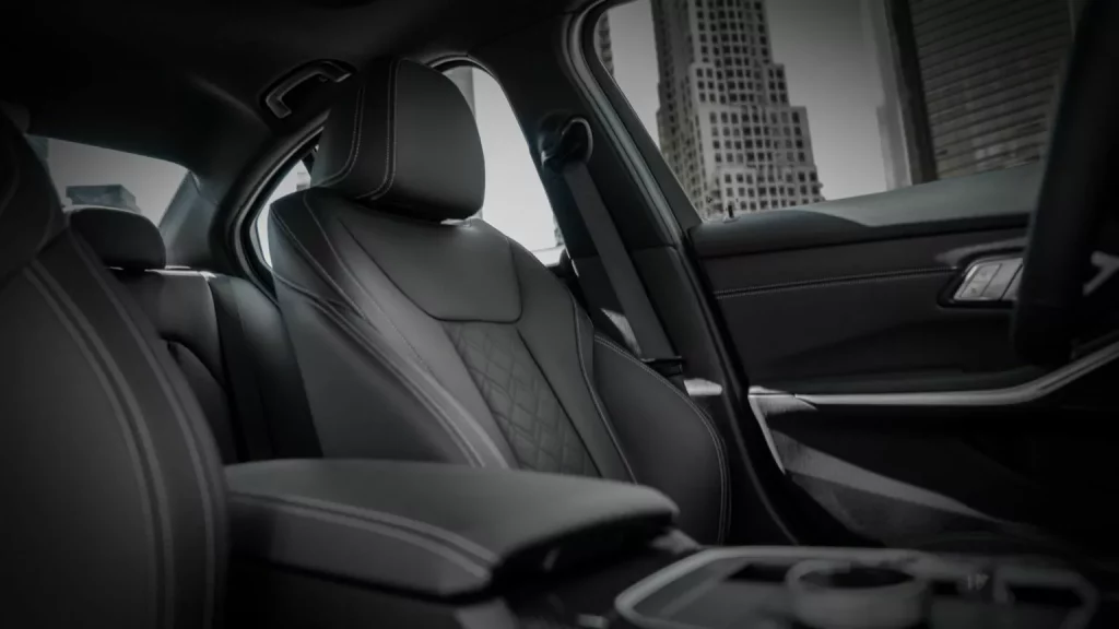 Si quieres uno de estos BMW M340i xDrive que vas a tener que mudar a 6.000 kilómetros 24 Motor16 2025 BMW M340i xDrive 50 Jahre Edition Canada 9 Motor16