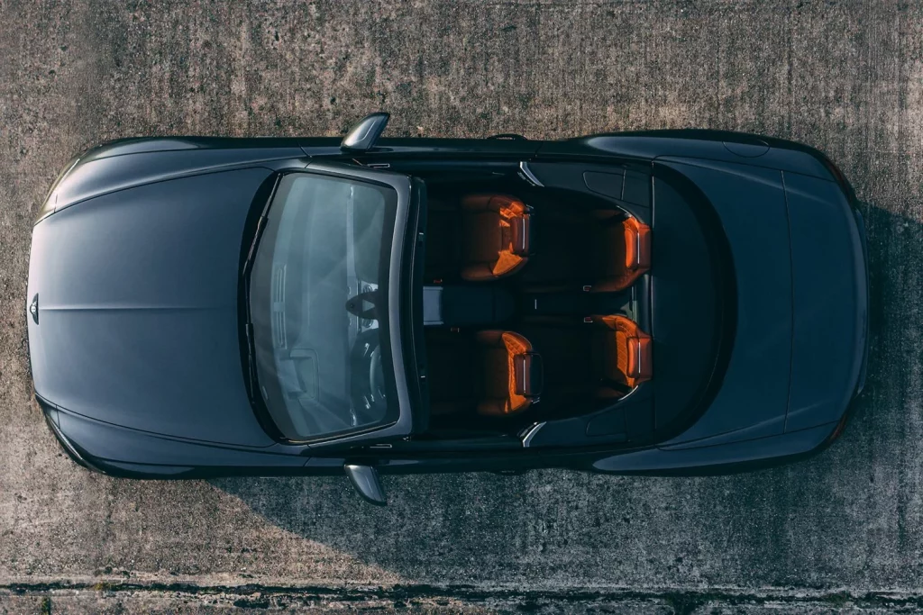 La Czech Squadron Collection con la que Bentley Praga homenajea a los héroes de la RAF 17 Motor16 2025 Bentley Czech Squadron collection 11 Motor16