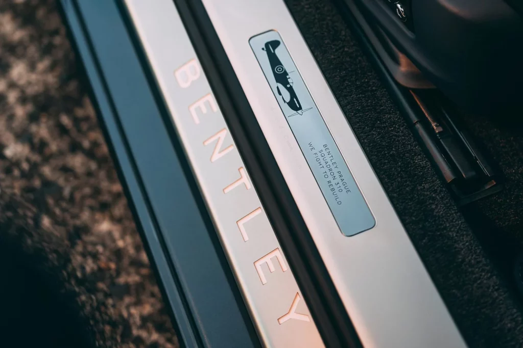 La Czech Squadron Collection con la que Bentley Praga homenajea a los héroes de la RAF 6 Motor16 2025 Bentley Czech Squadron. Praga. Imagen detalle.