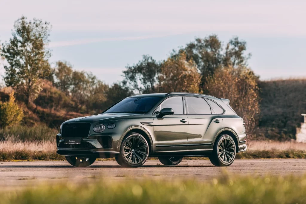 La Czech Squadron Collection con la que Bentley Praga homenajea a los héroes de la RAF 3 Motor16 2025 Bentley Czech Squadron. Praga. Imagen Bentayga.