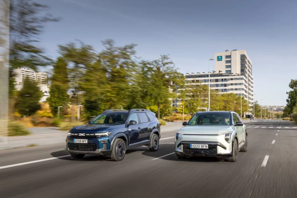 2025 Comparativa Dacia Bigster Kia EV3 1 Motor16