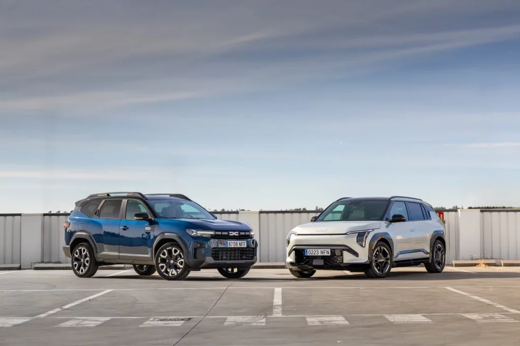 2025 Comparativa Bigster-EV3. Foto estática.