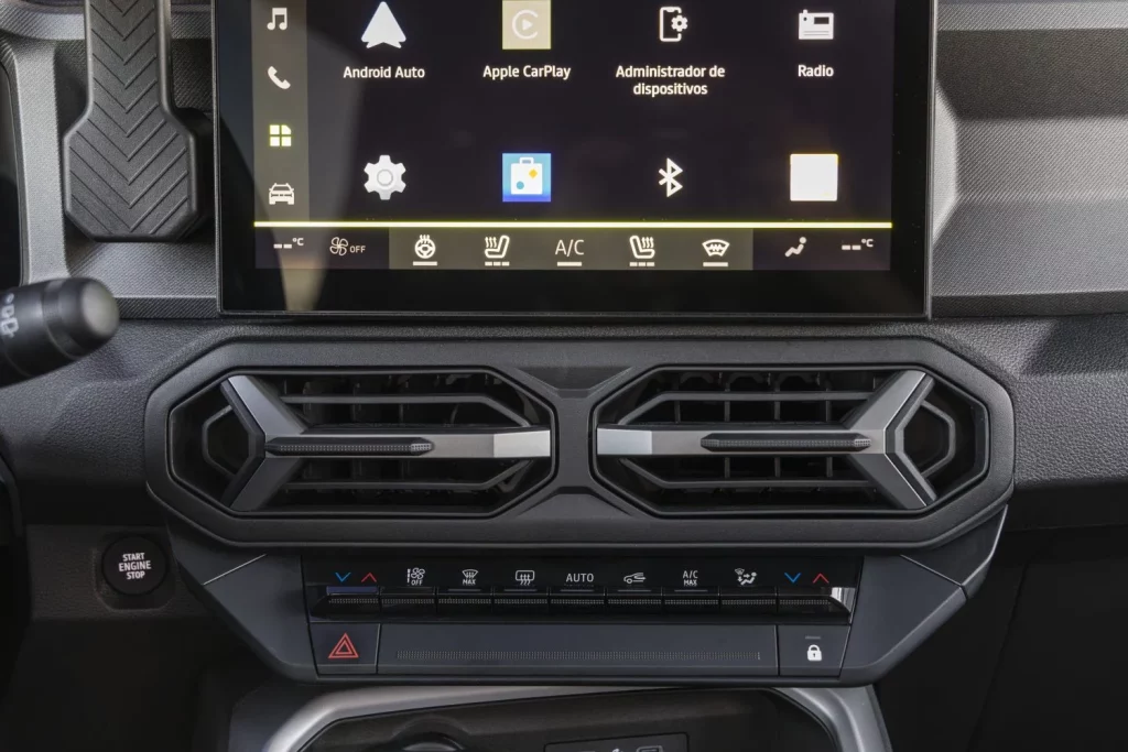 2025 Dacia Bigster compa Kia 2 Motor16