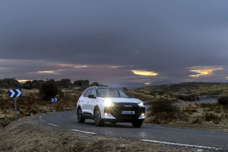 El viaje de 1.208 kilómetros del EBRO s700 PHEV non stop: ‘Aún había 11,1 litros para seguir’