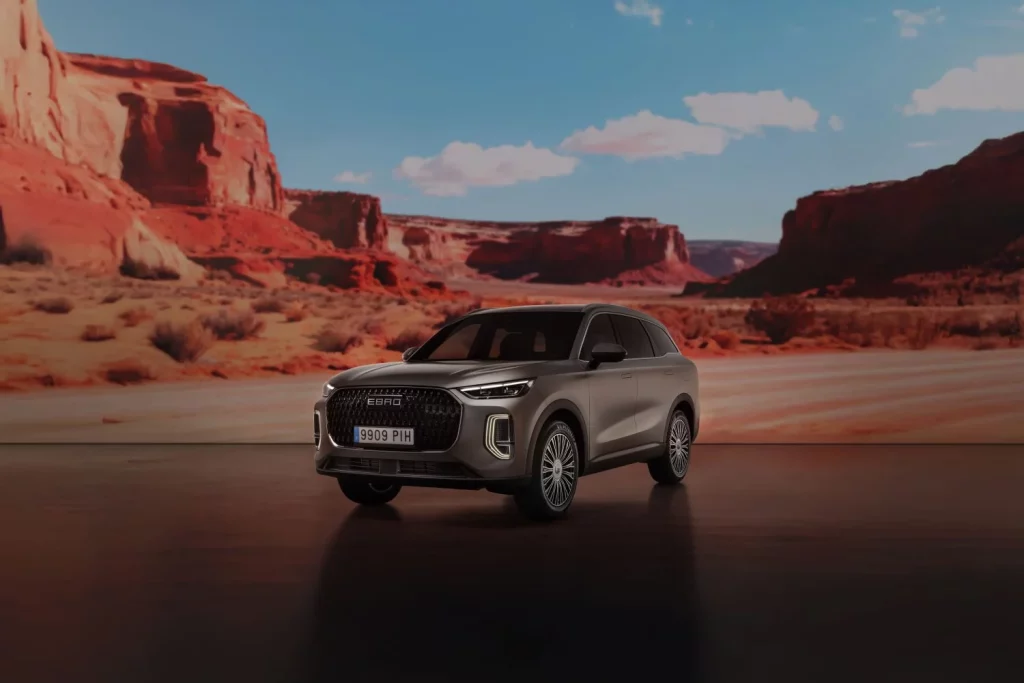 T2X-E: La base del EBRO s900 PHEV 4x4 con la que todo cobra sentido 2 Motor16 2025 EBRO s900 PHEV 4x4. Plataforma. Imagen delantera.