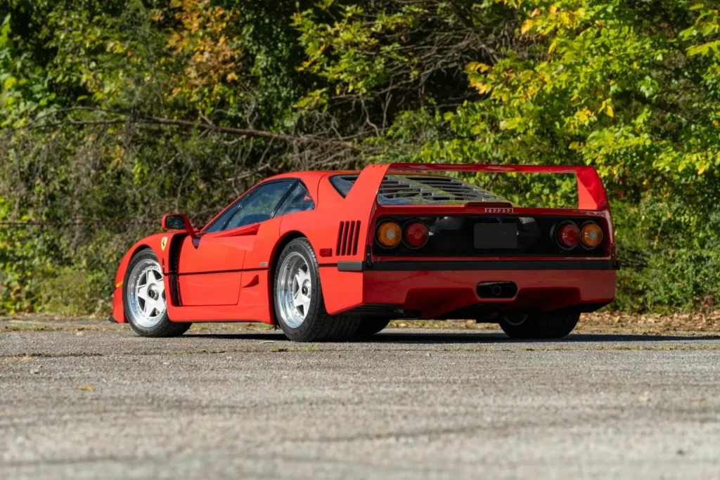 2025 Ferrari Collection Bachman. Mecum. Foto F40.