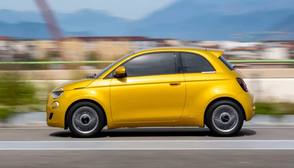 El Fiat 500 Ibrida te hará tomarte la vida sin prisas 13 Motor16 2025 Fiat 500 Ibrida 14 Motor16