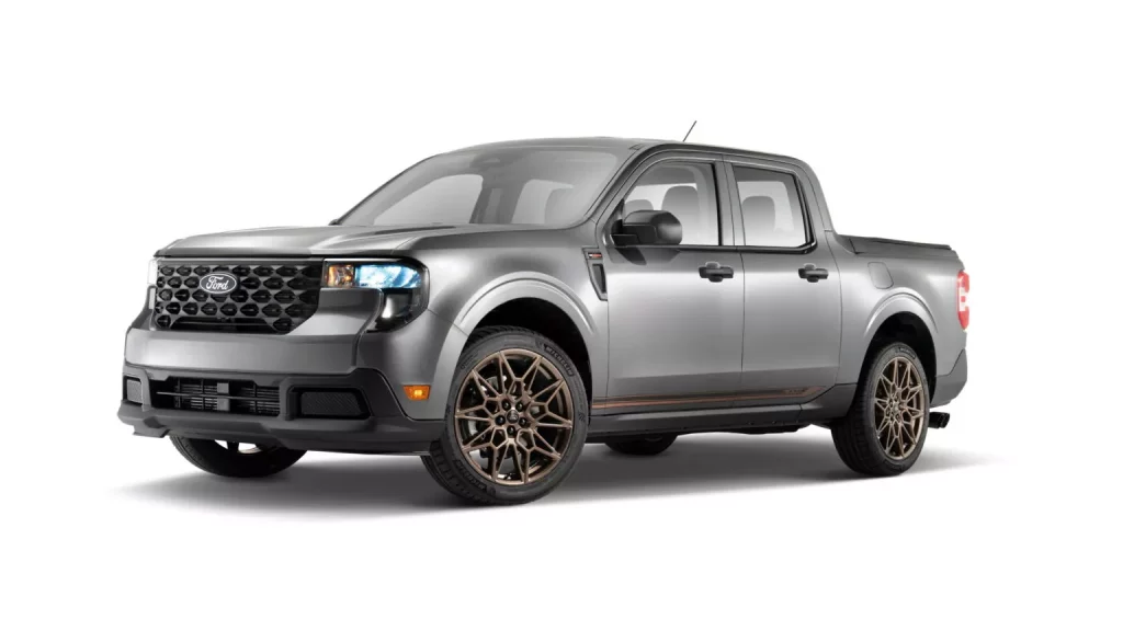 2025 Ford Maverick 300T. Imagen delantera.