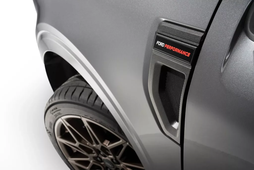 2025 Ford Maverick 300T Concept 6 Motor16