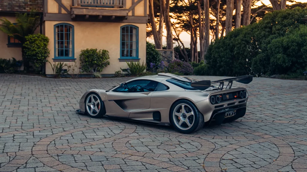 S1 LM: Lo más de lo más de Gordon Murray busca comprador con los bolsillos rebosantes 1 Motor16 2025 GMSV S1 LM. Imagen trasera.