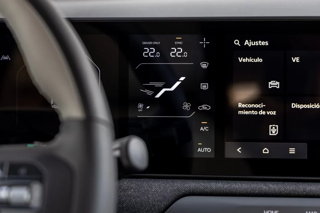 2025 Kia EV3 Compa Dacia 4 Motor16