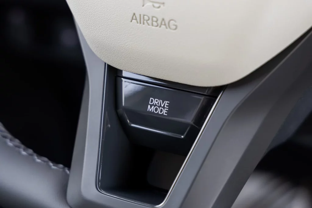 2025 Kia EV3 Compa Dacia 5 Motor16