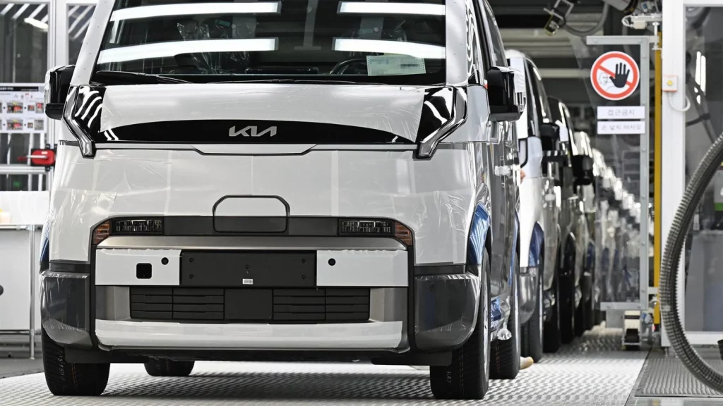 2025 Kia PBV Produccion Corea 3 Motor16