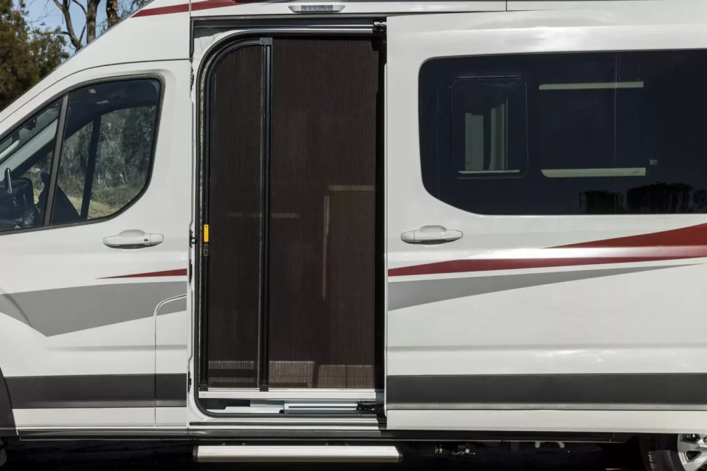 LDV Deliver 9 Camper: la camper china que pone en jaque a las europeas (y por la mitad de precio) 23 Motor16 2025 LDV Deliver 9 Campervan 18 Motor16