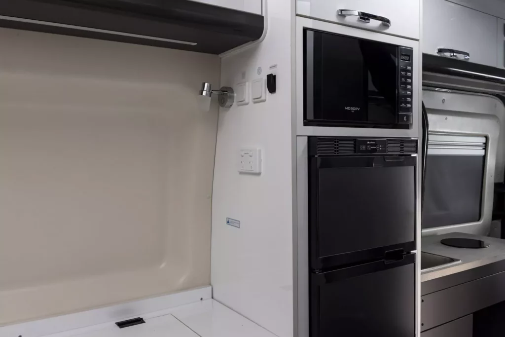 LDV Deliver 9 Camper: la camper china que pone en jaque a las europeas (y por la mitad de precio) 41 Motor16 2025 LDV Deliver 9 Campervan 36 Motor16