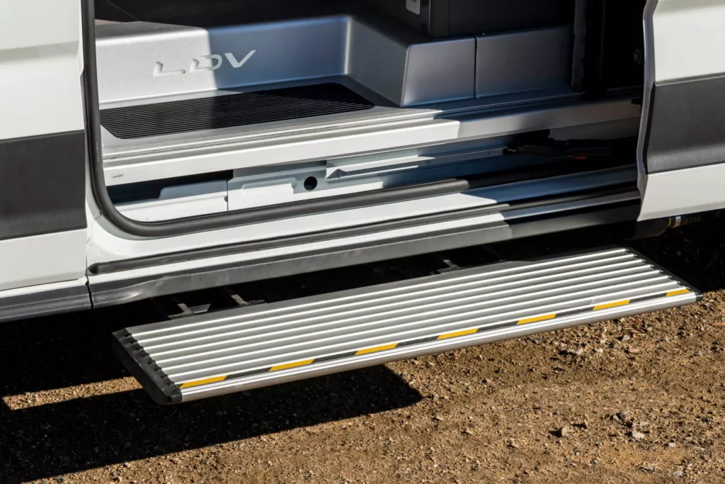 LDV Deliver 9 Camper: la camper china que pone en jaque a las europeas (y por la mitad de precio) 14 Motor16 2025 LDV Deliver 9 Campervan 9 Motor16