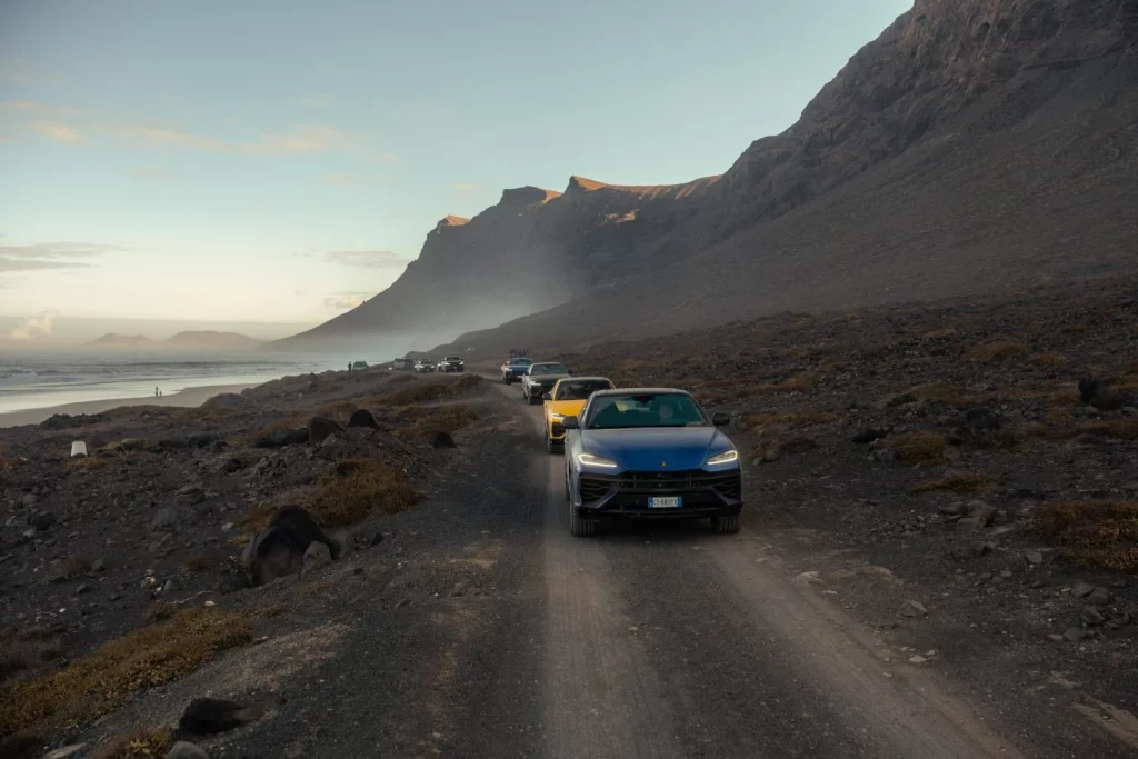 Lanzarote: La isla que elige Lamborghini para disfrutar con su Urus SE de 800 CV 13 Motor16 2025 Lamborghini experiencia lanzarote 14 Motor16