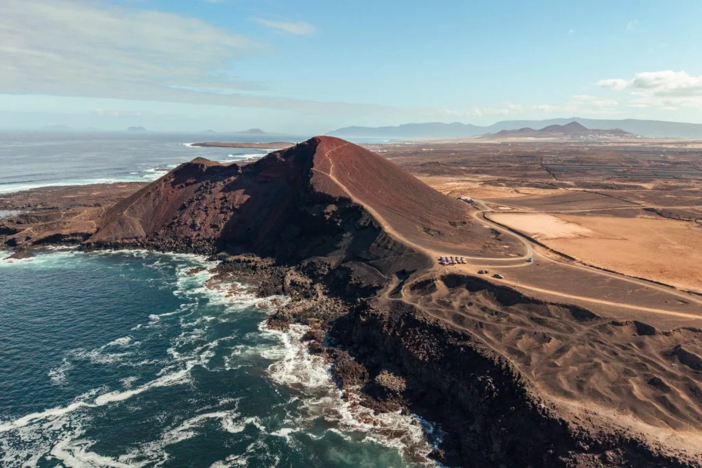 Lanzarote: La isla que elige Lamborghini para disfrutar con su Urus SE de 800 CV 33 Motor16 2025 Lamborghini experiencia lanzarote 19 Motor16