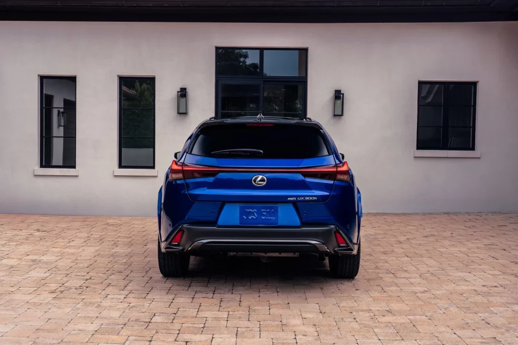 El Lexus UX sigue poniéndose guapo siete años después de su debut oficial 12 Motor16 2025 Lexus UX 300h USA 11 Motor16