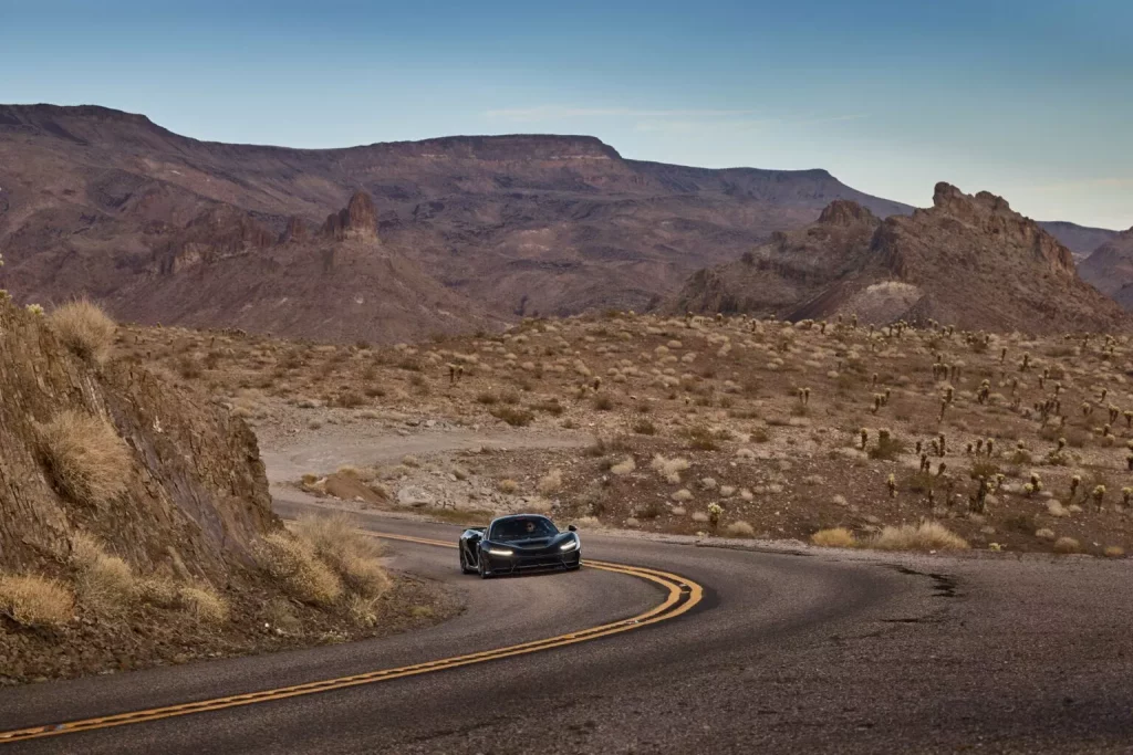 McLaren envía dos 'mulas' de su imponente W1 a tostarse al sol de Arizona 1 Motor16 2025 McLaren W1 Test Arizona 1 Motor16