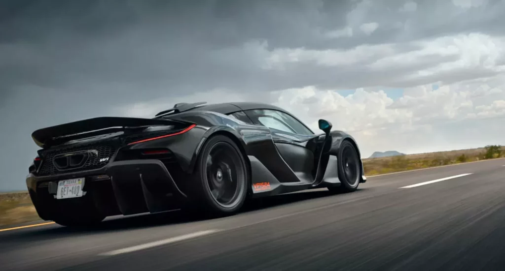 McLaren envía dos 'mulas' de su imponente W1 a tostarse al sol de Arizona 9 Motor16 2025 McLaren W1 Test Arizona 6 Motor16