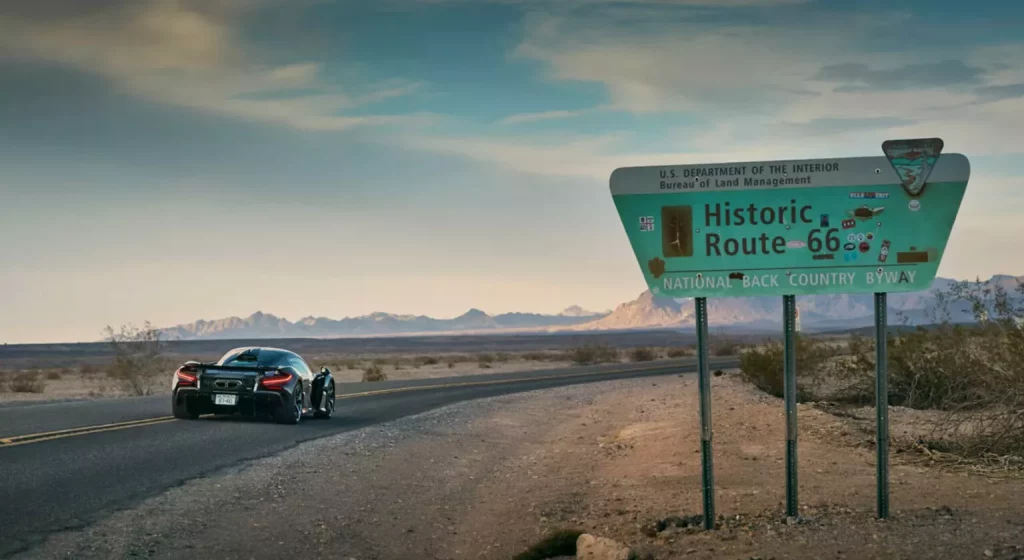 McLaren envía dos 'mulas' de su imponente W1 a tostarse al sol de Arizona 7 Motor16 2025 McLaren W1 Test Arizona 8 Motor16