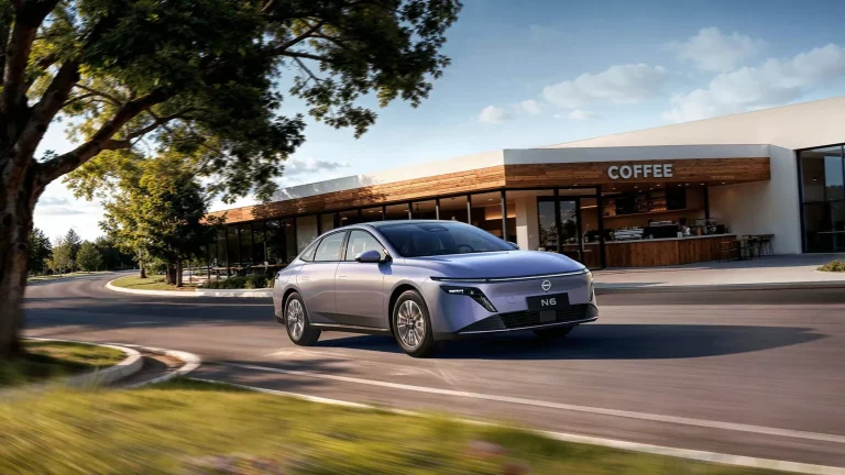Nissan N6: La berlina ‘0 emisiones’ que se vende en China a mitad de precio de un Juke