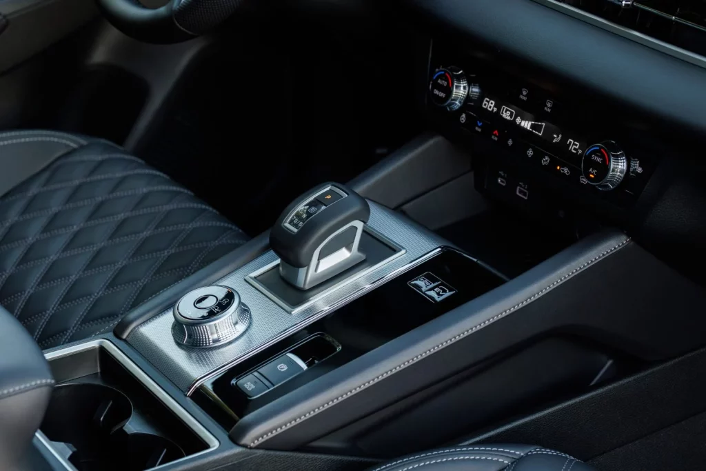 2025 Nissan Rogue PHEV 25 Motor16