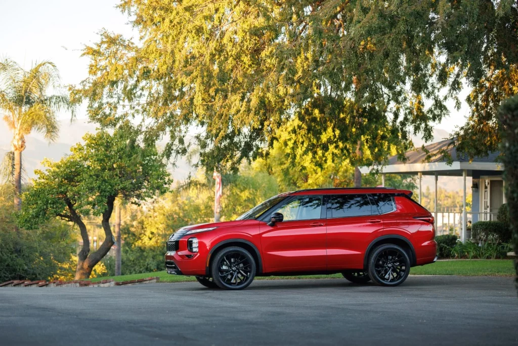 2025 Nissan Rogue PHEV 27 Motor16