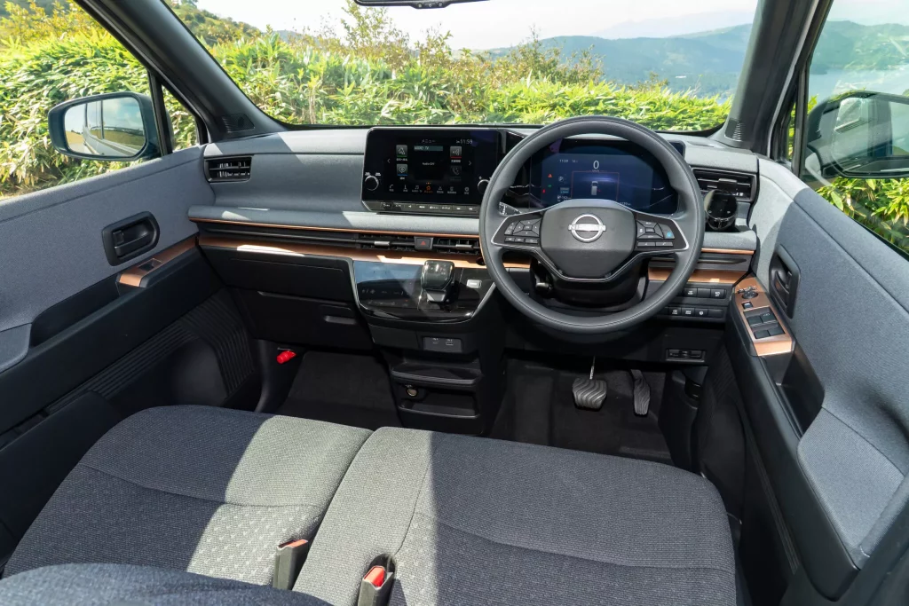 2025 Nissan Sakura Ao Solar Extender 11 Motor16