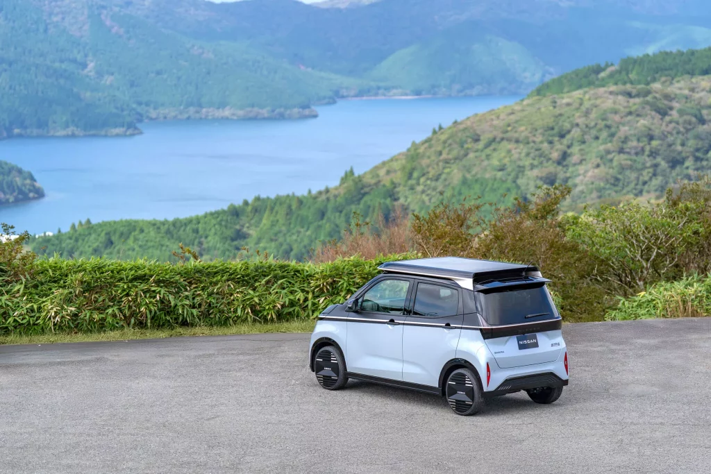 2025 Nissan Sakura Ao Solar Extender 18 Motor16